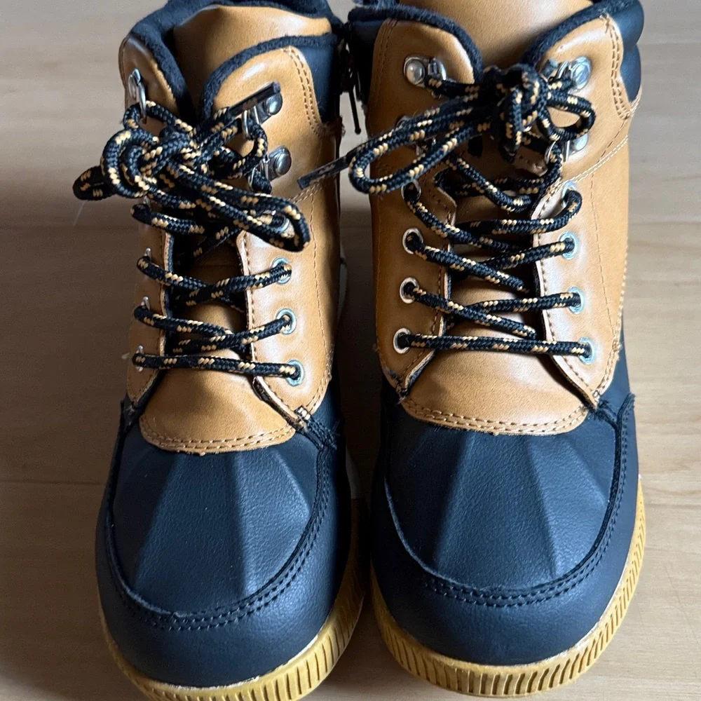 BOYS NWOT -5°F TEMPERATURE RATED WINTER SNOW BOOTS UNISEX LACE UP NAVY SIZE 2